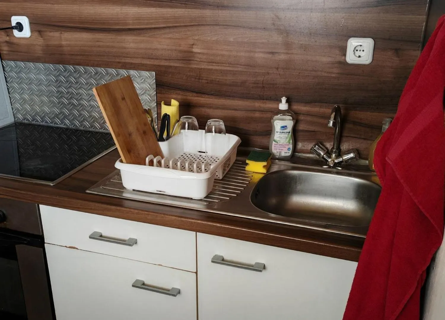 Pansiyon Nette Ein-Zimmer-Wohnung Köln Almanya